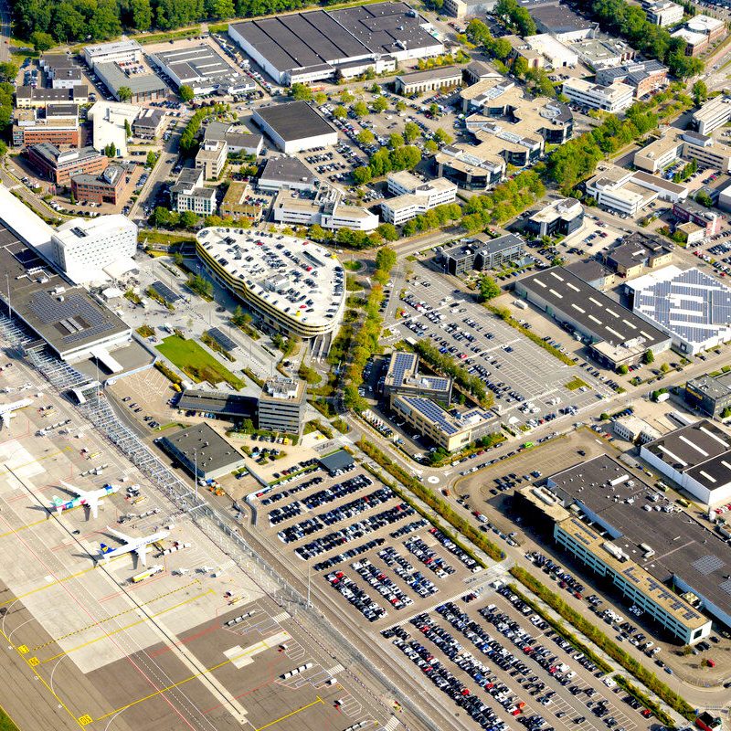 Eindhoven Airport met bedrijventerrein Flight Forum (c) 28 sept 2021 Aerophoto-Schiphol | luchtfoto 307332